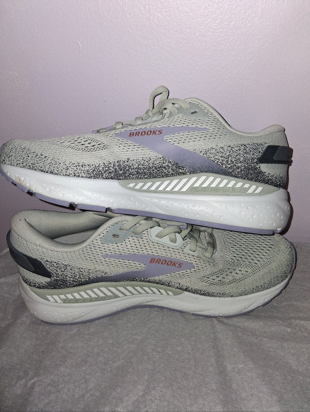 Brooks Women's Ariel 24 GTS 10.5B - Picture 6 of 7